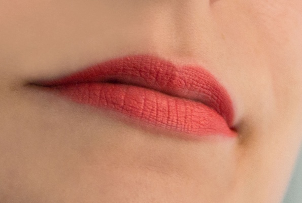 p2-velvet-matte-lipstick-swatch