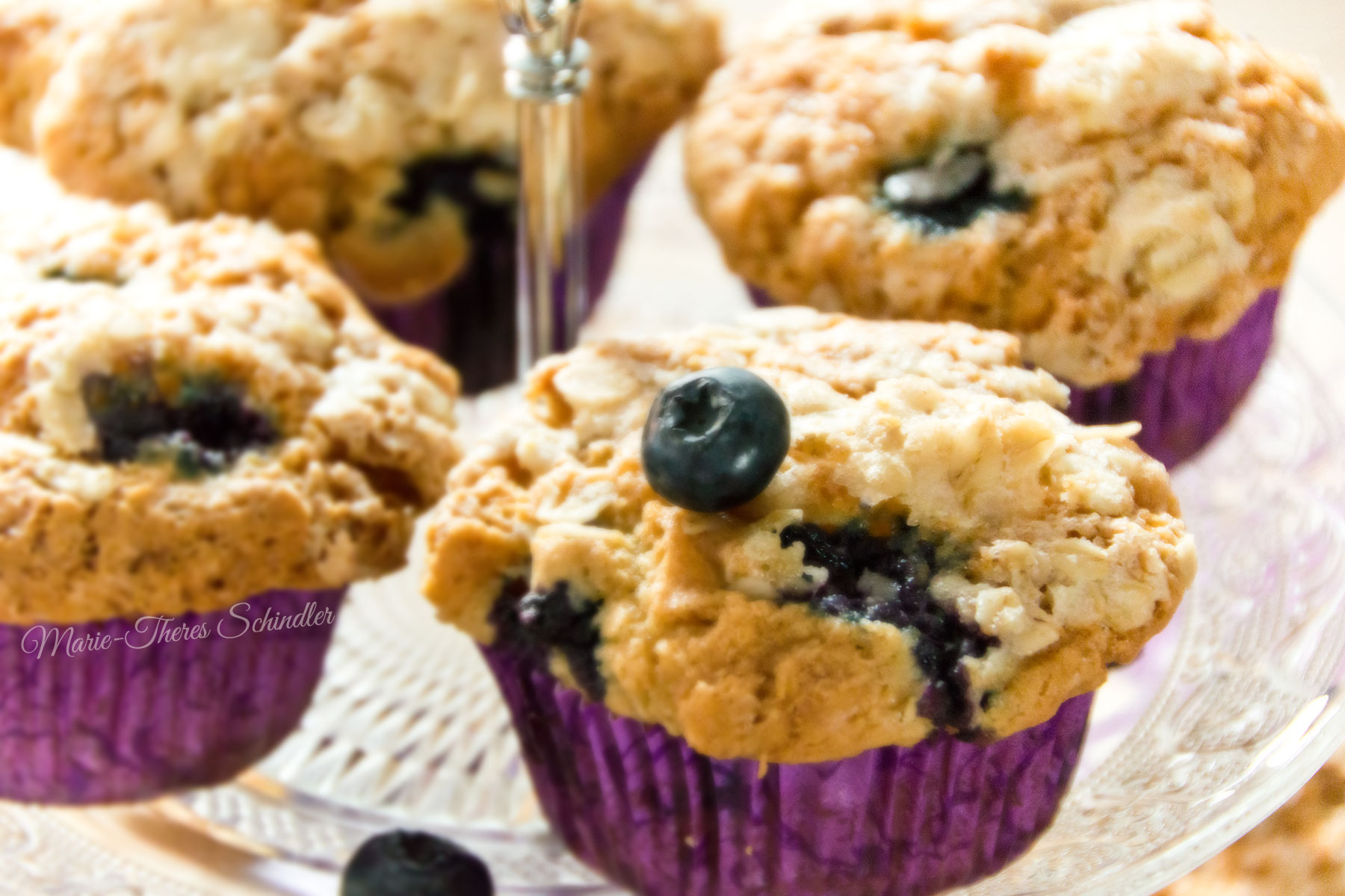 Blueberry Muffins mit Haferflocken-Crumble | Marie-Theres Schindler ...