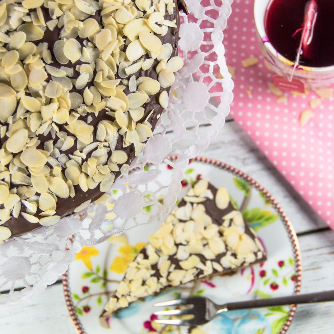 Marzipankuchen mit Schoko und Vanille – Marie-Theres Schindler – Beauty ...