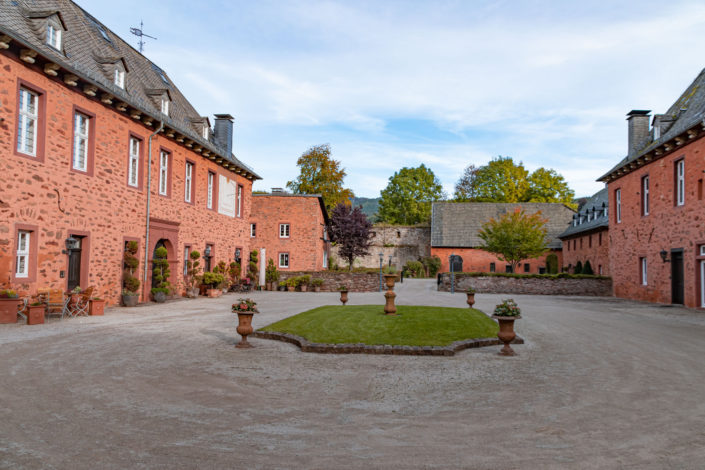 Rothaarsteig Oberhundem Urlaub Schloss Adolphsburg